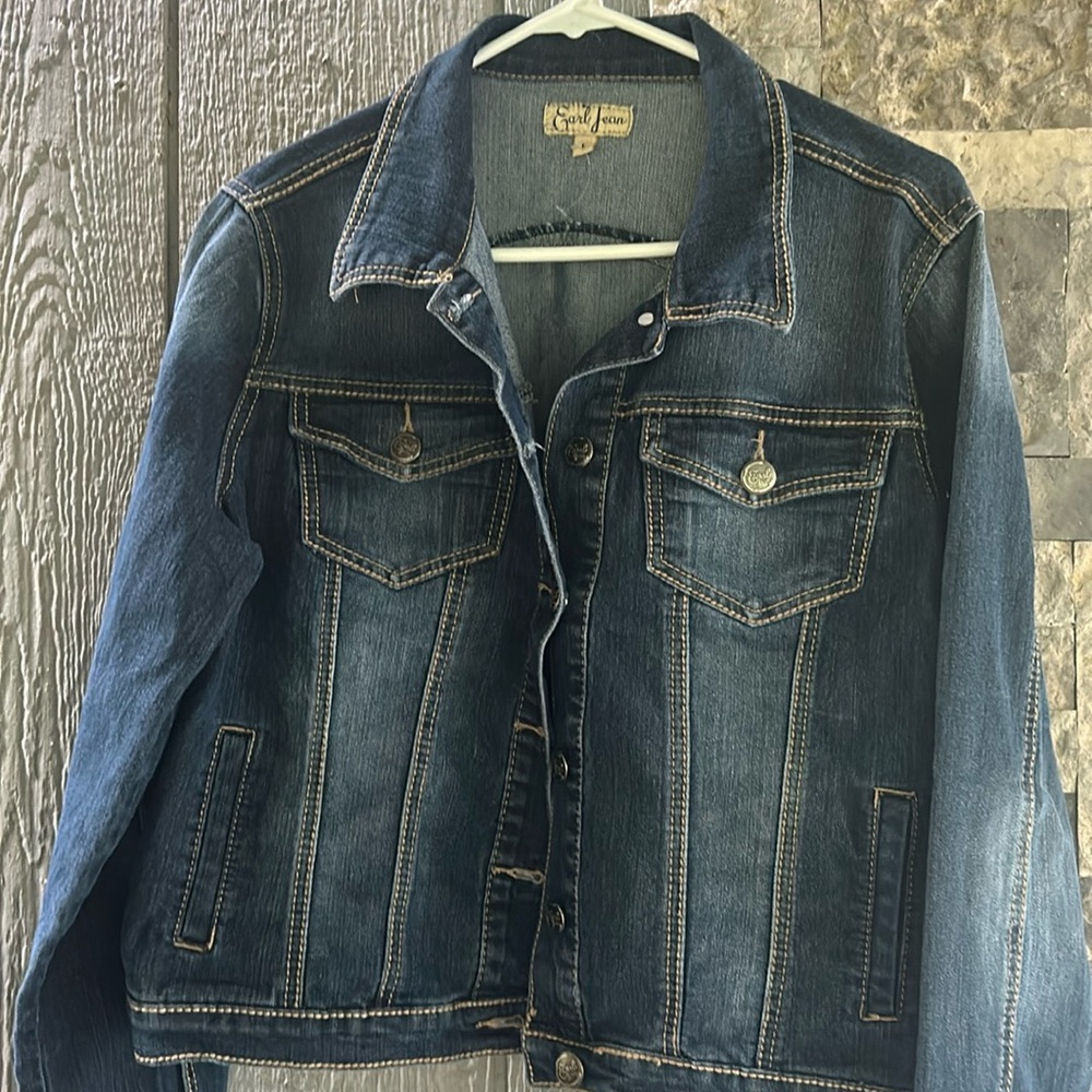 Earl Jean denim jacket size large gorgeous